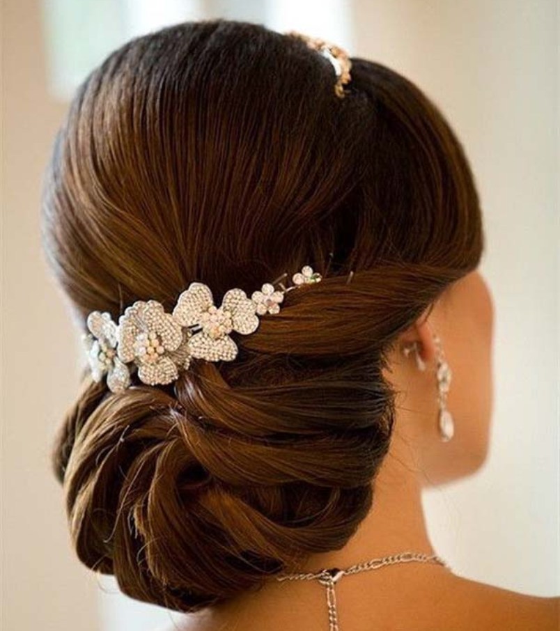 15 Wedding Hairstyles For Long Hair That Steal The Show