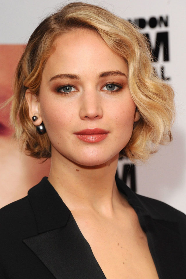 14 most beautiful short curly hairstyles and haircuts for