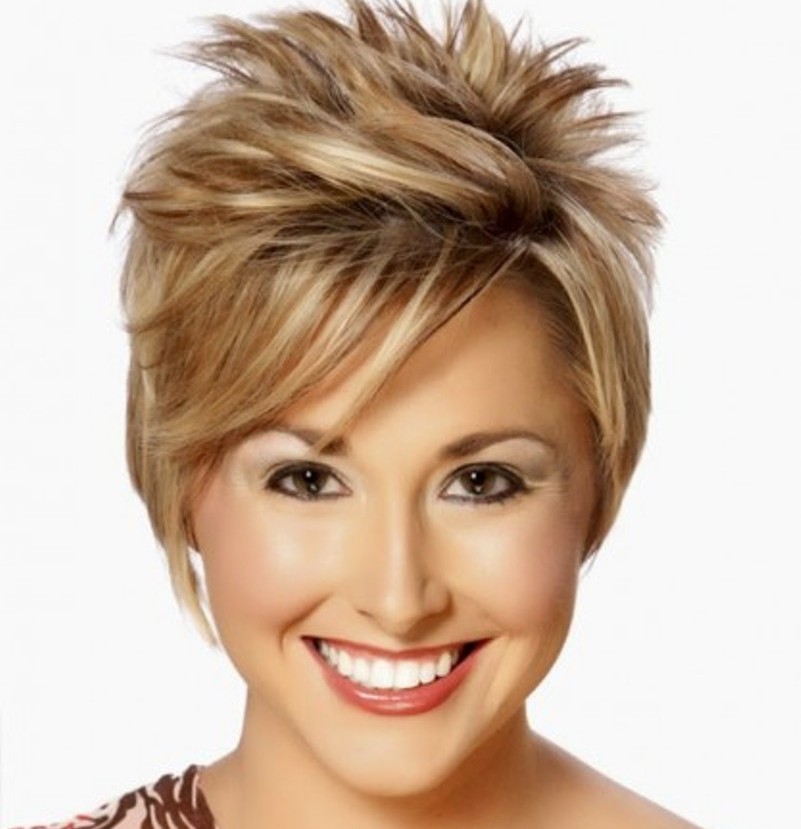 Womens Short Haircuts For Round Faces