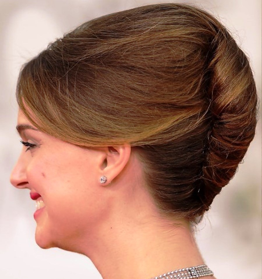 15 Formal Hairstyles For Medium Hair Length