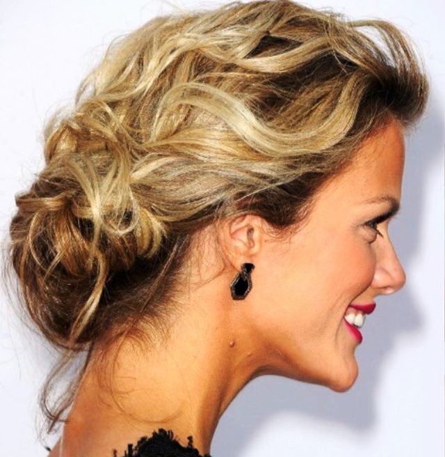 15 Formal Hairstyles For Medium Hair Length