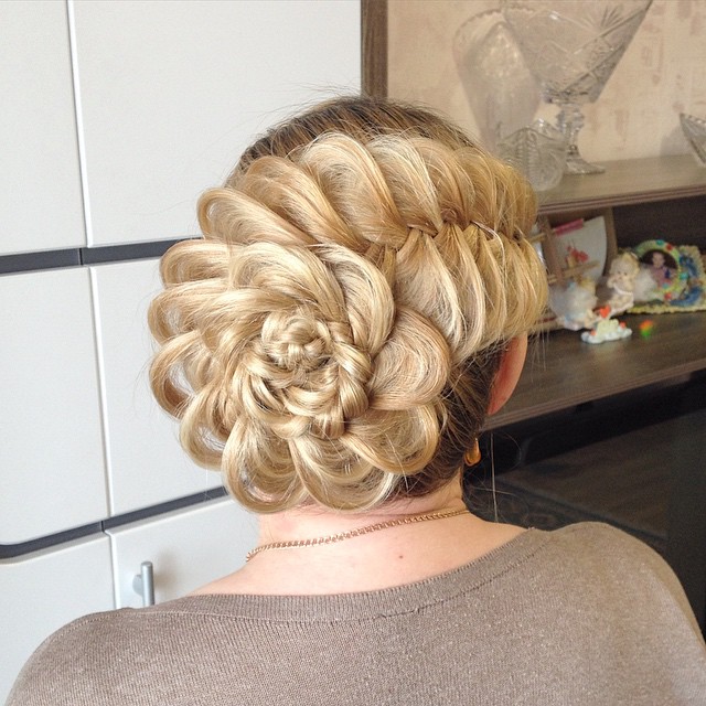 Hairstyle Updos For Prom Fashion Dresses