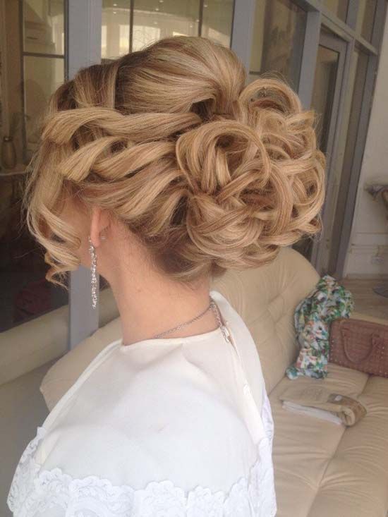28 Pretty Easy Prom Hairstyles For Short And Medium Length Hair In 2020